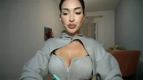 Snapshot of klover_kissu chatting on 4, 10, 2025 Klover online show from 4, 10, 2025