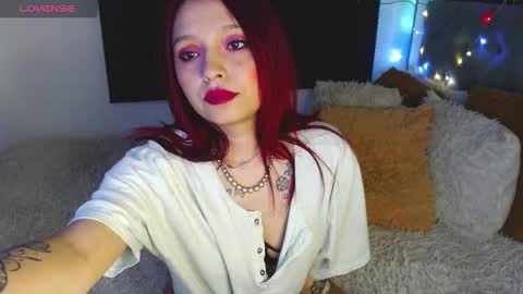 Snapshot of kmila_carson chatting on 14, 12, 2024 kmila online show from 14, 12, 2024