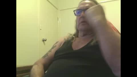 Snapshot of knobout chatting on 30, 4, 2026 knobout online show from 30, 4, 2026