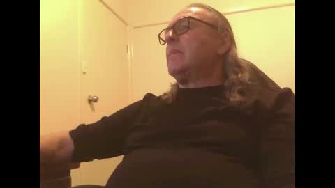 Snapshot of knobout chatting on 3, 6, 2026 knobout online show from 3, 6, 2026
