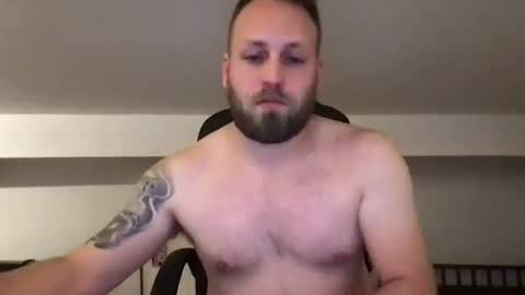 Snapshot of kobasic chatting on 1, 1, 2025 hugo online show from 1, 1, 2025