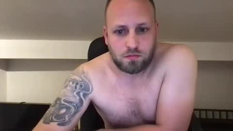 Snapshot of kobasic chatting on 11, 3, 2025 hugo online show from 11, 3, 2025