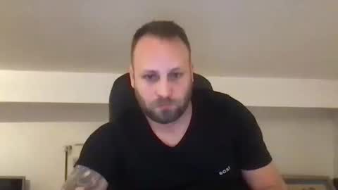 Snapshot of kobasic chatting on 1, 11, 2025 hugo online show from 1, 11, 2025