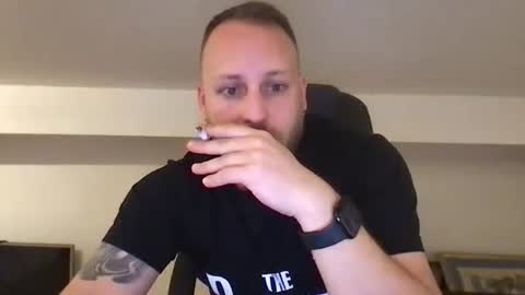 Snapshot of kobasic chatting on 9, 11, 2025 hugo online show from 9, 11, 2025