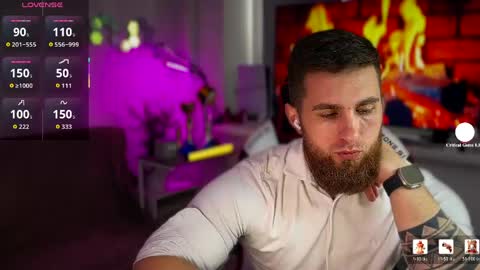 Snapshot of kochka25 chatting on 23, 4, 2026 Sweet boy online show from 23, 4, 2026