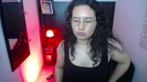 Snapshot of koral_purple chatting on 14, 11, 2025 koral purple online show from 14, 11, 2025