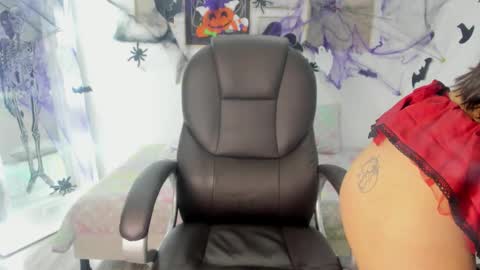 Snapshot of koraline_333 chatting on 31, 10, 2025 Koraline online show from 31, 10, 2025