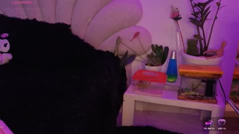 Snapshot of korolovaa chatting on 12, 10, 2025 korolova online show from 12, 10, 2025