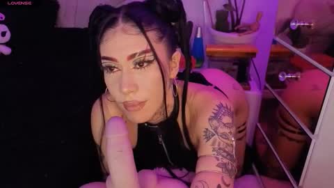 Snapshot of korolovaa chatting on 17, 10, 2025 korolova online show from 17, 10, 2025