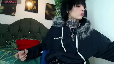 Snapshot of koryu_skull chatting on 19, 12, 2025 KORYU online show from 19, 12, 2025