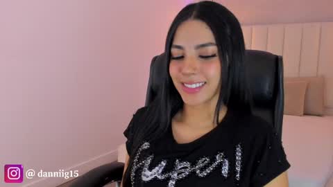 Snapshot of kosmic_21 chatting on 1, 2, 2025 K O S M I C online show from 1, 2, 2025