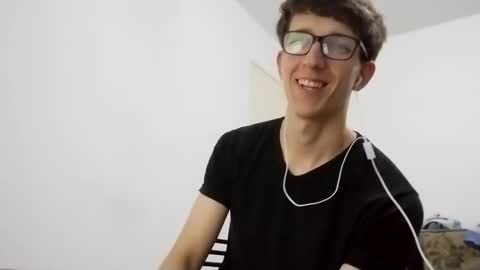 Snapshot of kpo10 chatting on 4, 1, 2025 Facu online show from 4, 1, 2025