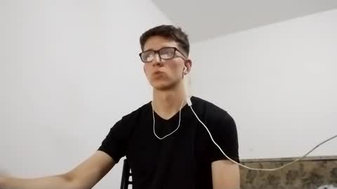 Snapshot of kpo10 chatting on 10, 1, 2025 Facu online show from 10, 1, 2025