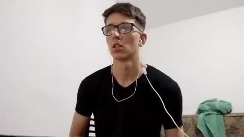 Snapshot of kpo10 chatting on 10, 1, 2025 Facu online show from 10, 1, 2025