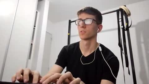 Snapshot of kpo10 chatting on 22, 12, 2025 Facu online show from 22, 12, 2025