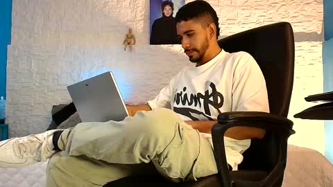Snapshot of kratoswolf chatting on 28, 5, 2026 kratoswolf online show from 28, 5, 2026