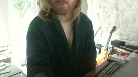 kreestafa182285 online show from 2, 4, 2026