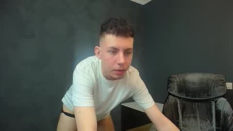 Snapshot of krewvaughn chatting on 11, 3, 2026 KrewVaughn online show from 11, 3, 2026