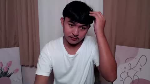 Snapshot of krezikeed chatting on 4, 12, 2025 krezikeed online show from 4, 12, 2025