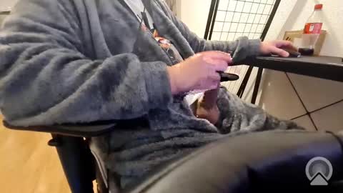 Snapshot of krime59100 chatting on 17, 12, 2025 krime59100 online show from 17, 12, 2025