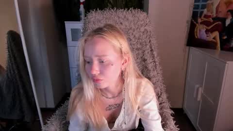 Snapshot of kris_grant chatting on 4, 10, 2025 kris_grant online show from 4, 10, 2025