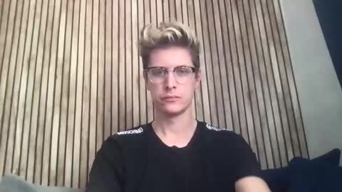 krisl77 online show from 2, 4, 2026