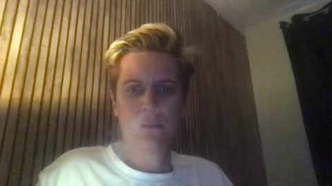 krisl77 online show from 4, 4, 2026