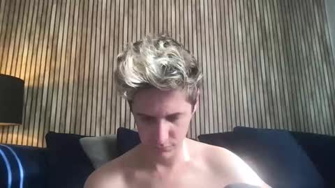 krisl77 online show from 5, 4, 2026