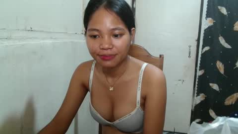 Snapshot of krisloversweet1 chatting on 5, 2, 2026 Kris online show from 5, 2, 2026