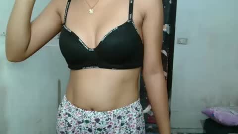 Snapshot of krisloversweet1 chatting on 19, 2, 2026 Kris online show from 19, 2, 2026