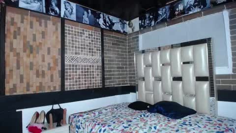 Snapshot of kriss_sweetboobs chatting on 28, 9, 2025 kriss_sweetboobs online show from 28, 9, 2025