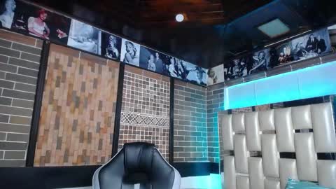 Snapshot of kriss_sweetboobs chatting on 30, 9, 2025 kriss_sweetboobs online show from 30, 9, 2025