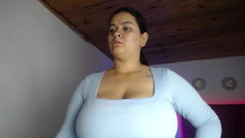 kriss_sweetboobs online show from 11, 1, 2026