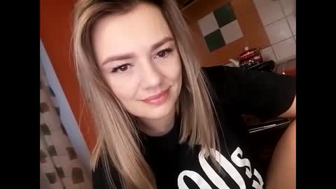 Snapshot of krisssexi chatting on 2, 2, 2025 KrissSexi online show from 2, 2, 2025