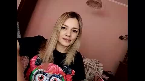 Snapshot of krisssexi chatting on 18, 2, 2025 KrissSexi online show from 18, 2, 2025