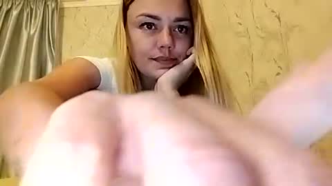 Snapshot of krisssexi chatting on 25, 9, 2025 KrissSexi online show from 25, 9, 2025