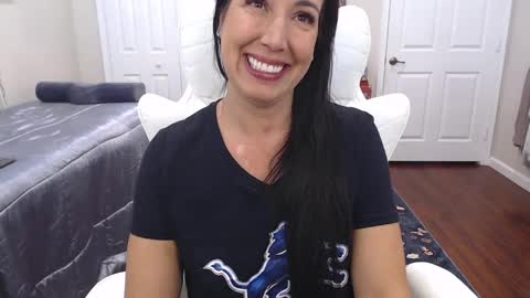 Snapshot of krissy2024 chatting on 5, 10, 2025 Krissy online show from 5, 10, 2025