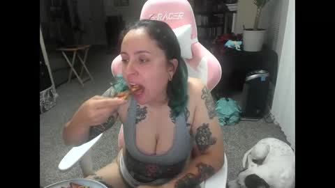 Snapshot of kristajay chatting on 17, 10, 2025 Krista online show from 17, 10, 2025