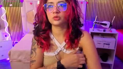 kristen_tay online show from 19, 3, 2026