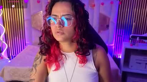 kristen_tay online show from 21, 3, 2026