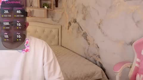 Snapshot of kristiana_1 chatting on 8, 10, 2025 Kristiana and Antony online show from 8, 10, 2025