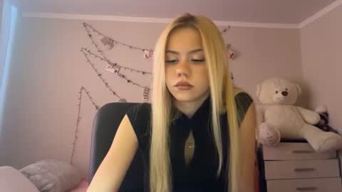 Snapshot of kristifelicien chatting on 16, 7, 2026 Blake online show from 16, 7, 2026