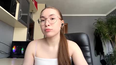 Mila online show from 14, 5, 2026