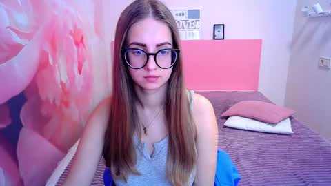 Snapshot of kristina_adel chatting on 9, 1, 2025 Kristina Adel online show from 9, 1, 2025