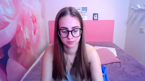 Snapshot of kristina_adel chatting on 9, 1, 2025 Kristina Adel online show from 9, 1, 2025