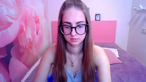 Snapshot of kristina_adel chatting on 10, 1, 2025 Kristina Adel online show from 10, 1, 2025