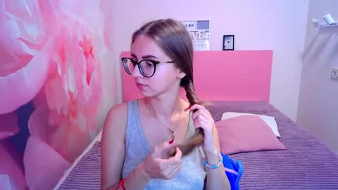 Snapshot of kristina_adel chatting on 10, 1, 2025 Kristina Adel online show from 10, 1, 2025