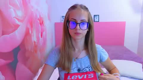 Snapshot of kristina_adel chatting on 13, 9, 2025 Kristina Adel online show from 13, 9, 2025