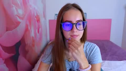 Snapshot of kristina_adel chatting on 22, 10, 2025 Kristina Adel online show from 22, 10, 2025