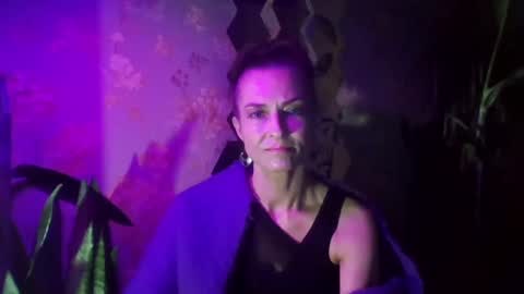 Kristina online show from 8, 1, 2025